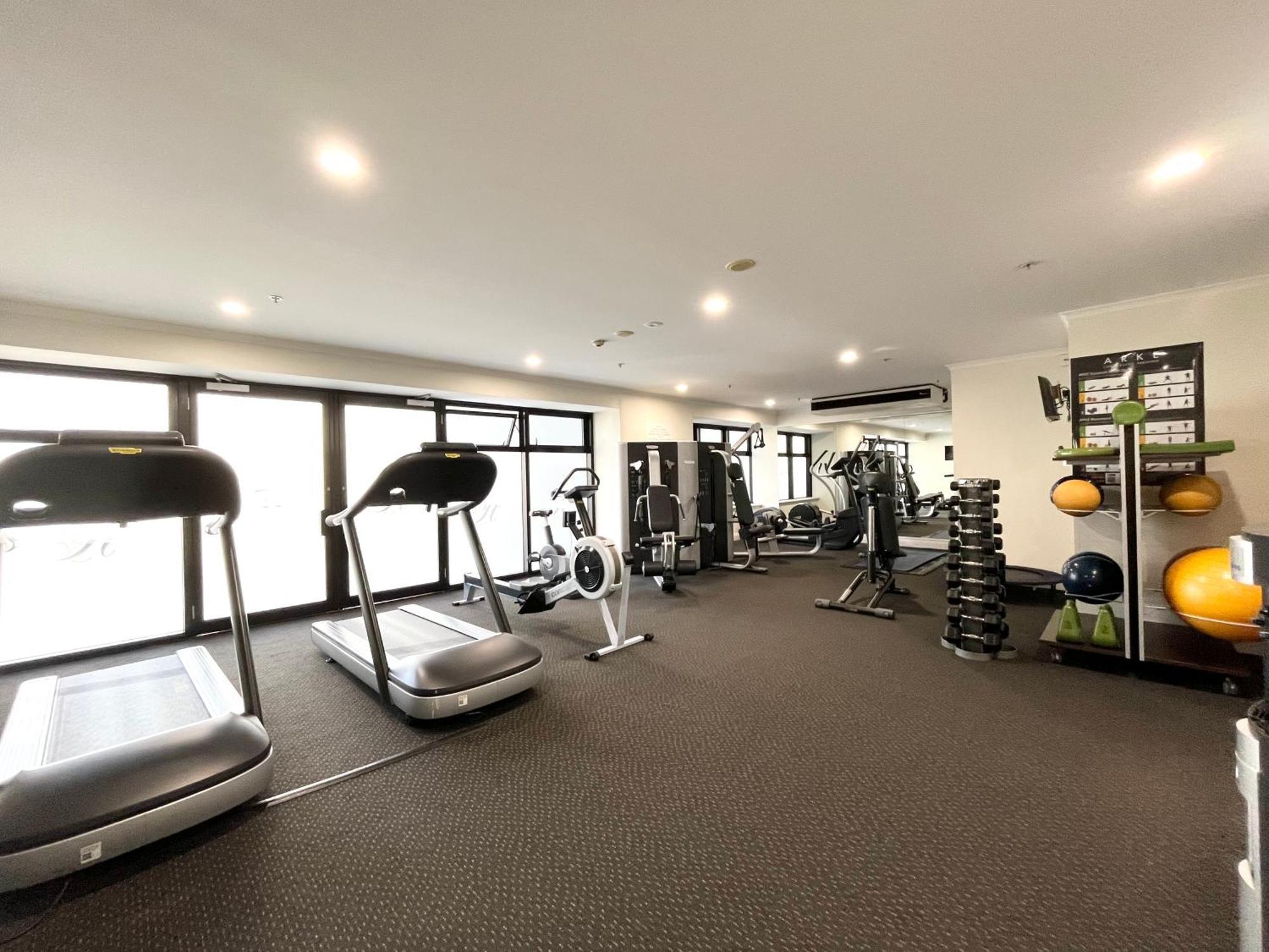 Highrise Studio Apartment W/ Ac, Pool & Gym In Auckland Cbd Екстериор снимка